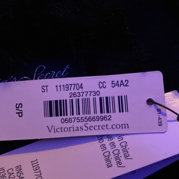 Fluffy black slippers from Victoria Secret - Picture 5 of 5